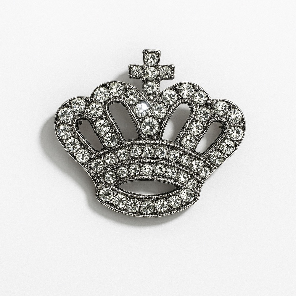 ⚜️ Silver Crown Brooch